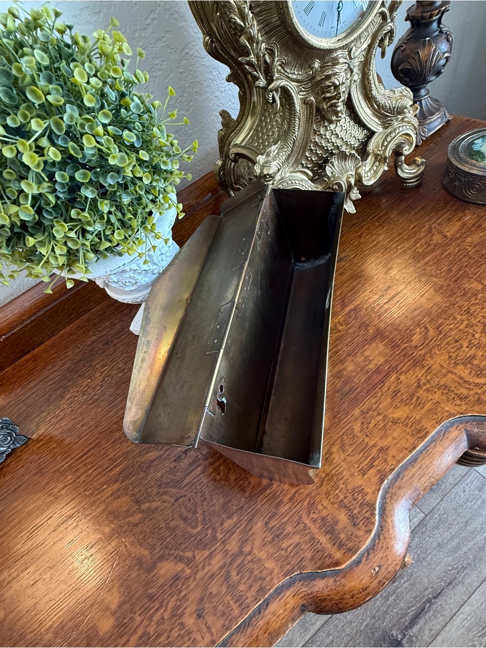 Vintage Brass Envelope Mailbox w/ Lion Head Detail - Picture 8 of 16